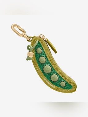 MAISON de Sabre Sabremoji Peapod Vegetable Charm 🫛♥️